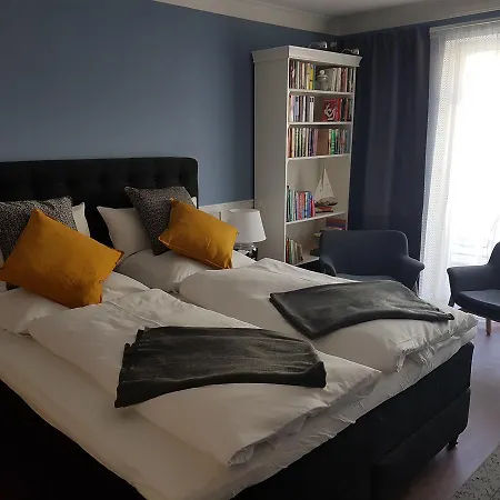 Rosenhof 3*